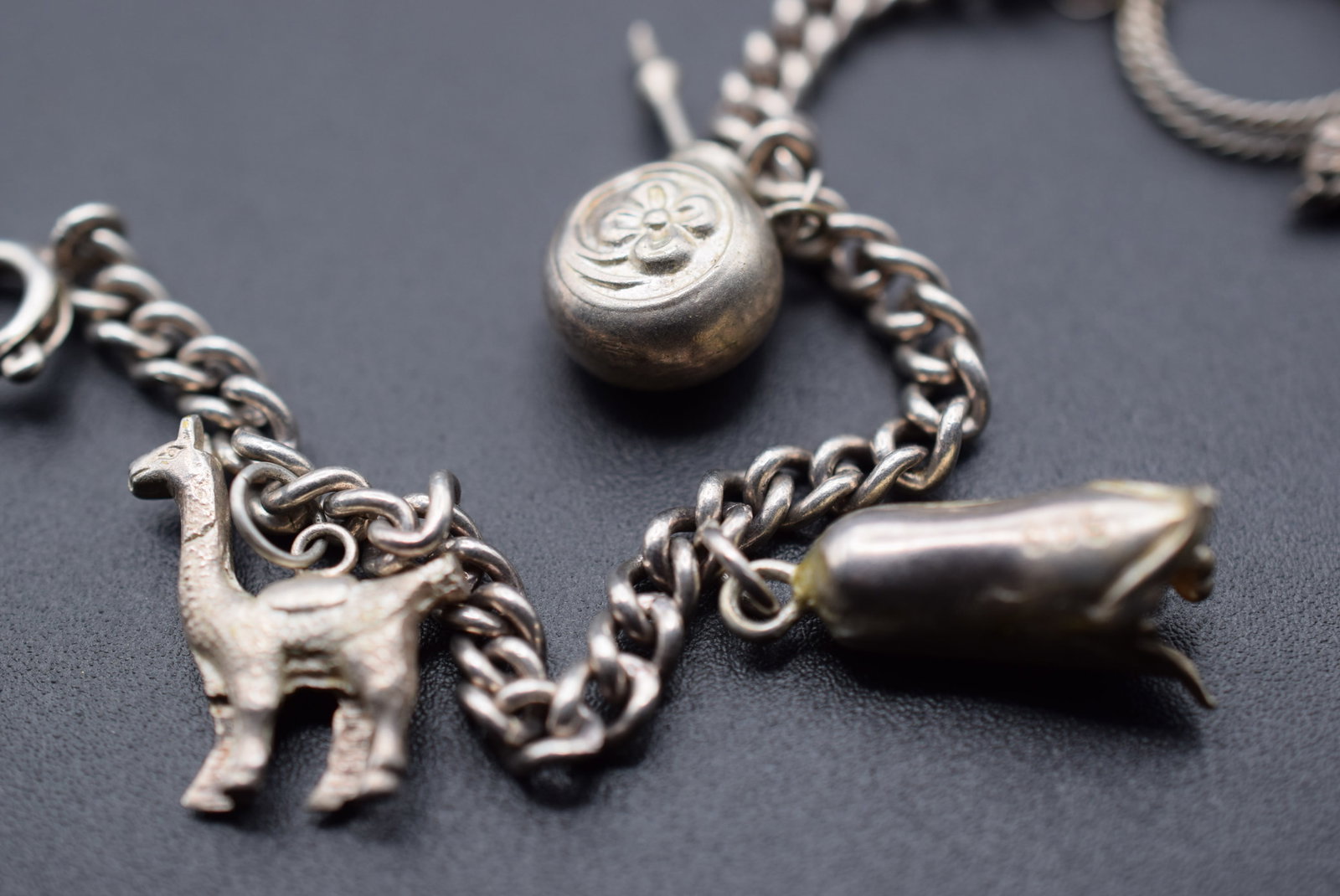 Vintage Bracelet Charm Lot HK 11: Vintage Bracelet Charm 6 3/4" long