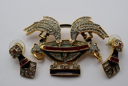 Butler & Wilson Elaborate Enamel Bird Brooch Pierced Earrings Signed Vintage Lot EH 39: Butler & Wilson Elaborate Enamel Bird Brooch Pierced Earrings Signed Vintage Brooch measures 2 1/2" x 1 3/4" Earrings measure 1" x 5/8" all pieces signed Butler