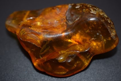 Genuine Baltic Huge Nugget Amber Brooch Pin Vintage Lot # BE 71: Genuine Baltic Huge Nugget Amber Brooch Pin Vintage weighs 11.21 grams measures 2 3/8" x 1 1/2"