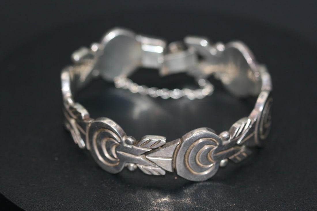 Taxco CBA Signed Sterling Heavy Bracelet 71 grams .lot#81: Taxco CBA Signed Sterling Heavy Bracelet Measures 7.75" long by .75" Wide very thick and heavy 71.7 grams quality workmanship worth its weight in sterling
