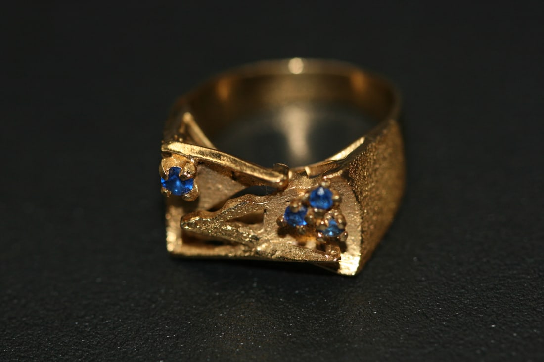1970'a Modernist Fantasy Cocktail Blue Rhinestone ring size 5.5 .lot#89 (1 of 3)