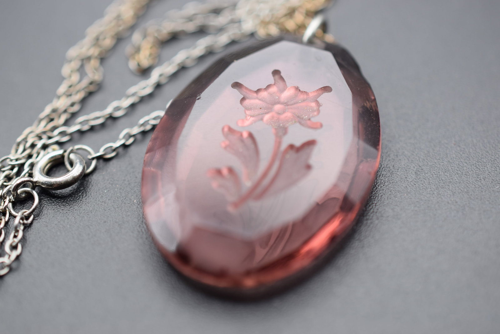Amethyst Glass Intaglio reverse Cameo Vintage Necklace Lot HK 94 (1 of 2)