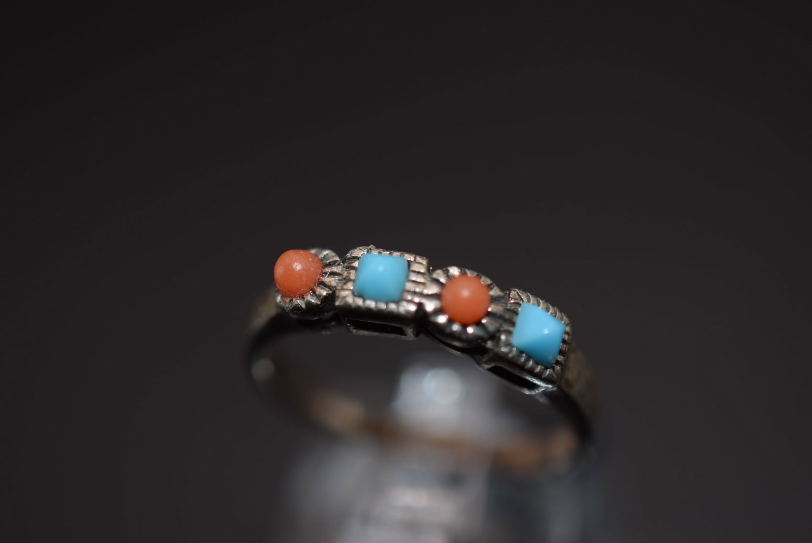 Sterling Ring Vintage Size 6.25 Lot # BE 97: Sterling Ring Vintage size 6.25 weighs 2.23 grams signed 925 inside