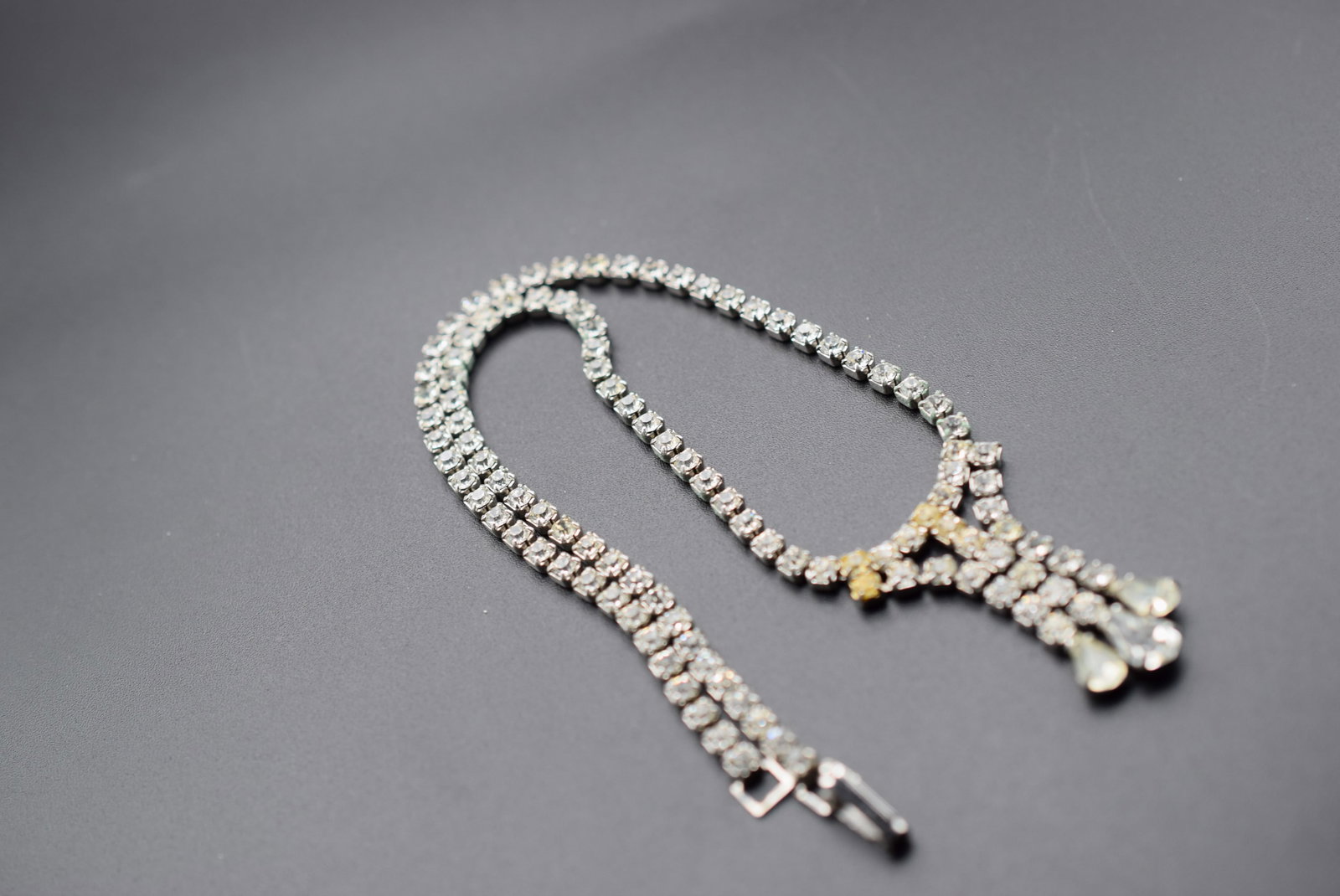 Vintage Rhinestone Necklace HK 100 (1 of 1)