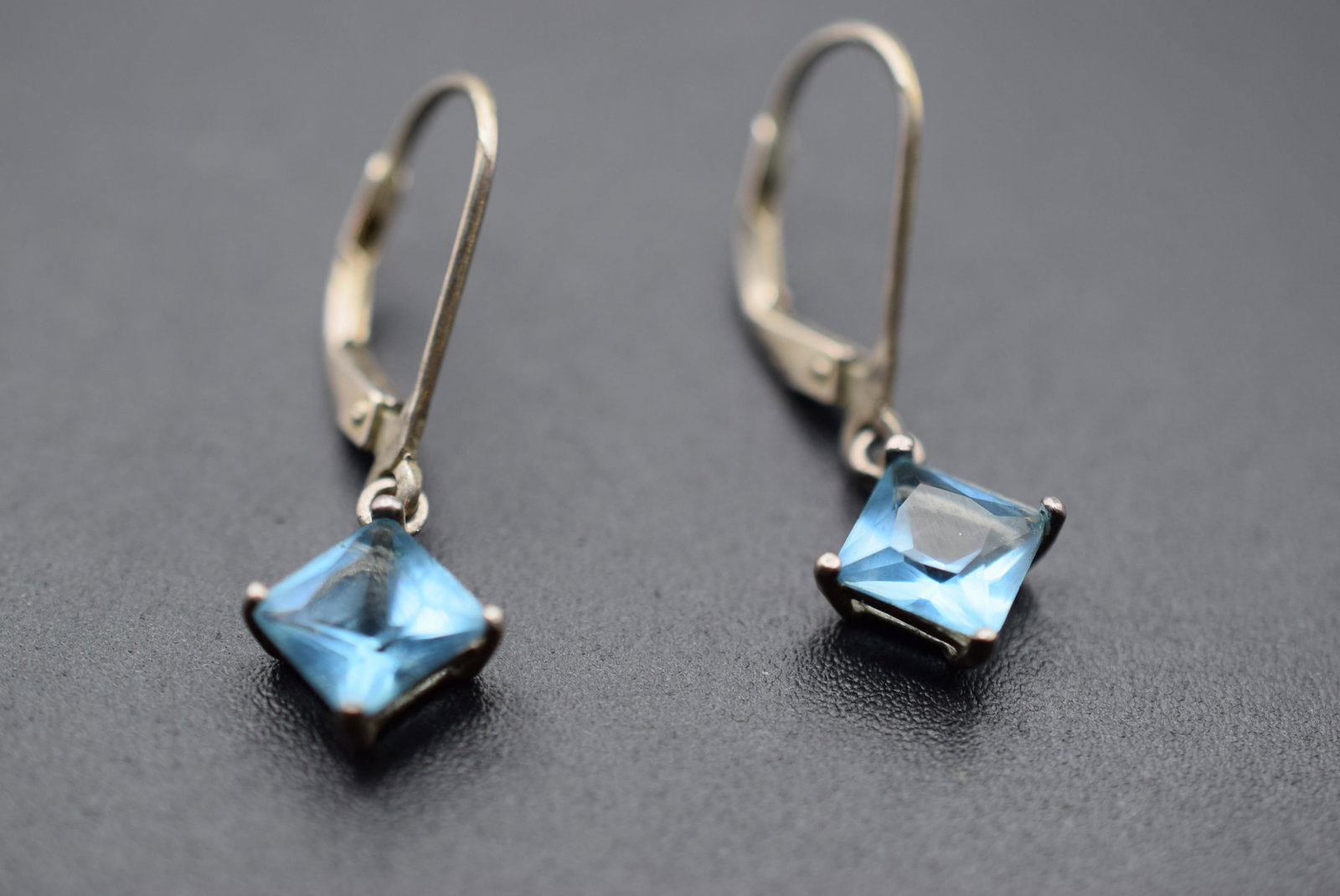 Vintage Earrings CZ 925 Sterling Pierced Drops Lot HK 128: Vintage Earrings CZ 925 Sterling Pierced Drops
