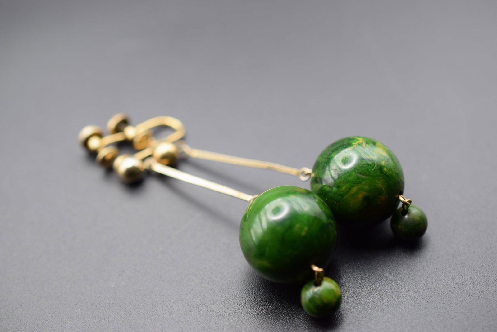 12K Gold Filled Bakelite Ball Screwback Vintage Earrings Lot HK 146: 12K Gold Filled Bakelite Ball Screwback Vintage Earrings