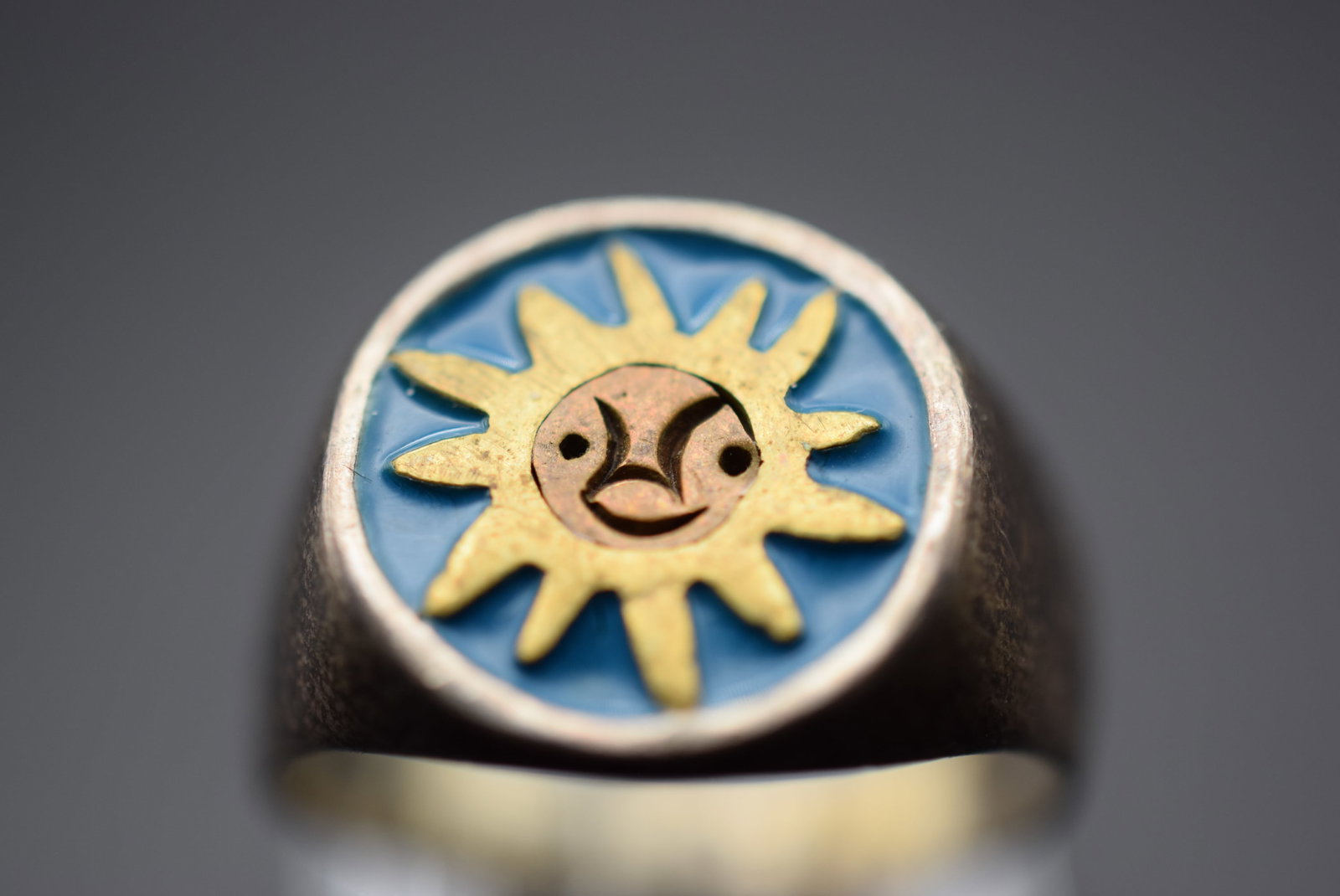 Enamel Sun Ring Sterling Silver 925 Size 10.5 Lot EH 197: Enamel Sun Ring Sterling Silver 925 Size 10.5 top measures 5/8" signed inside 925 weighs 7.74 grams