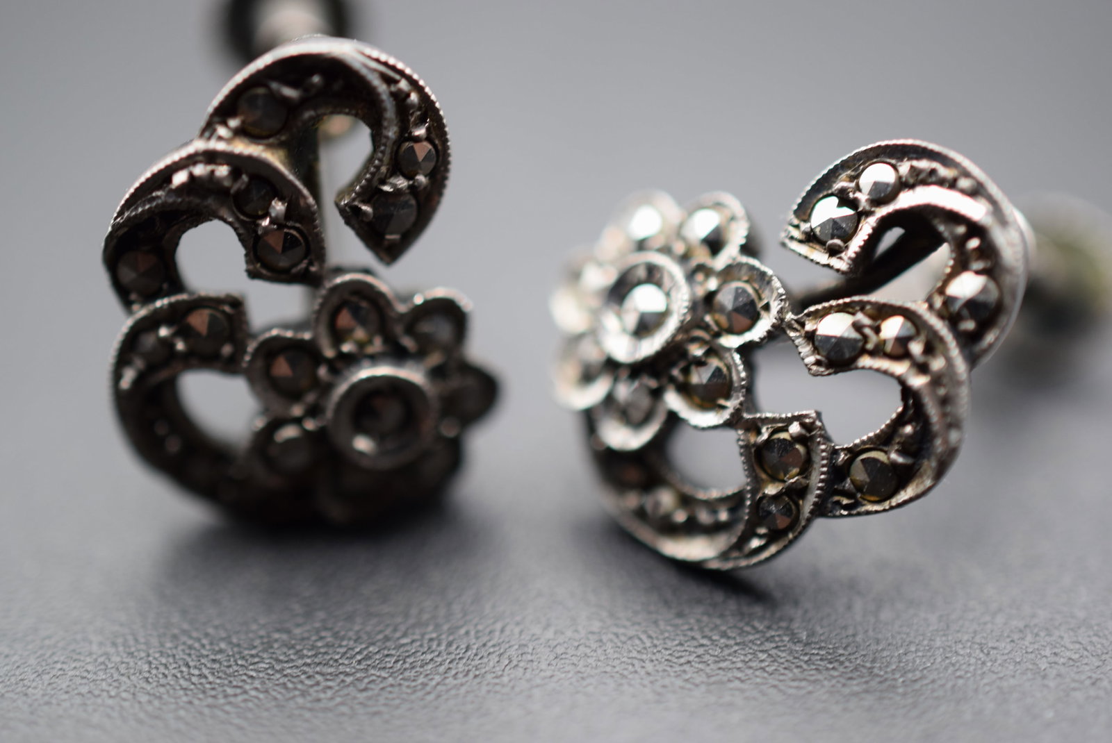 Marcasite Sterling Screwback Vintage Earrings Lot HK 207: Marcasite Sterling Screwback Vintage Earrings