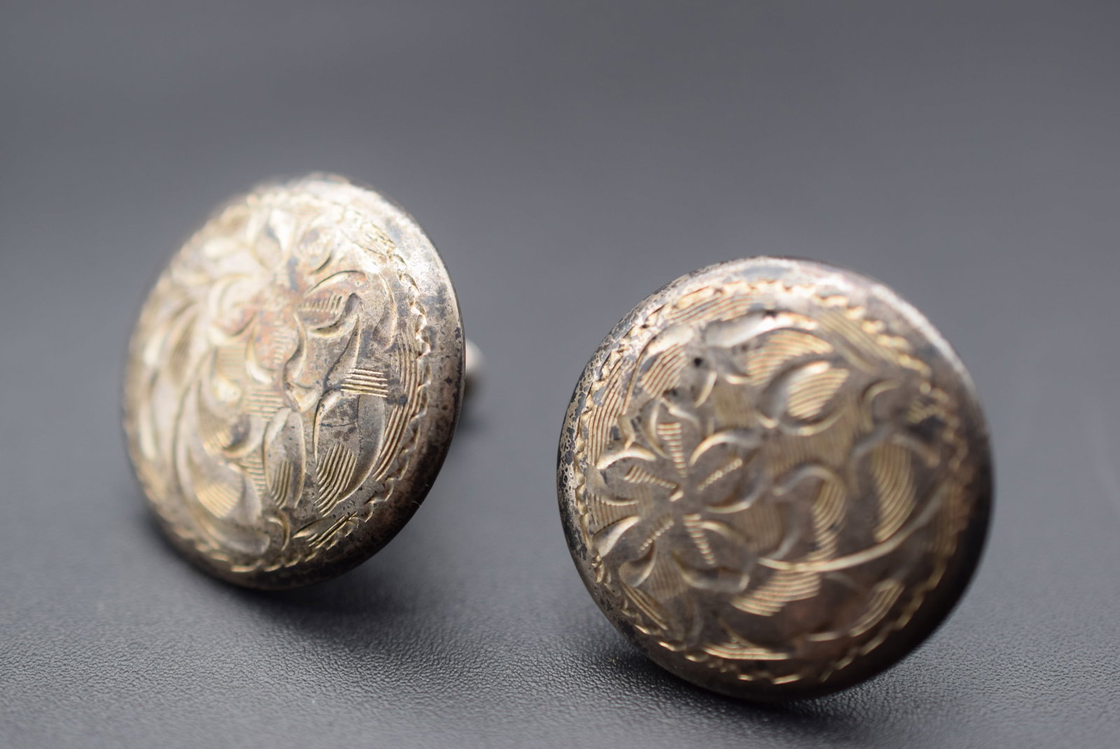 Sterling Screwback Vintage Earrings Lot HK 219: Sterling Screwback Vintage Earrings