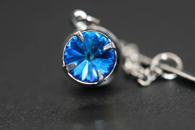 Blue Rivoli Swarovski Crystal Tie Tack Pin vintage .lot#238 (1 of 2)