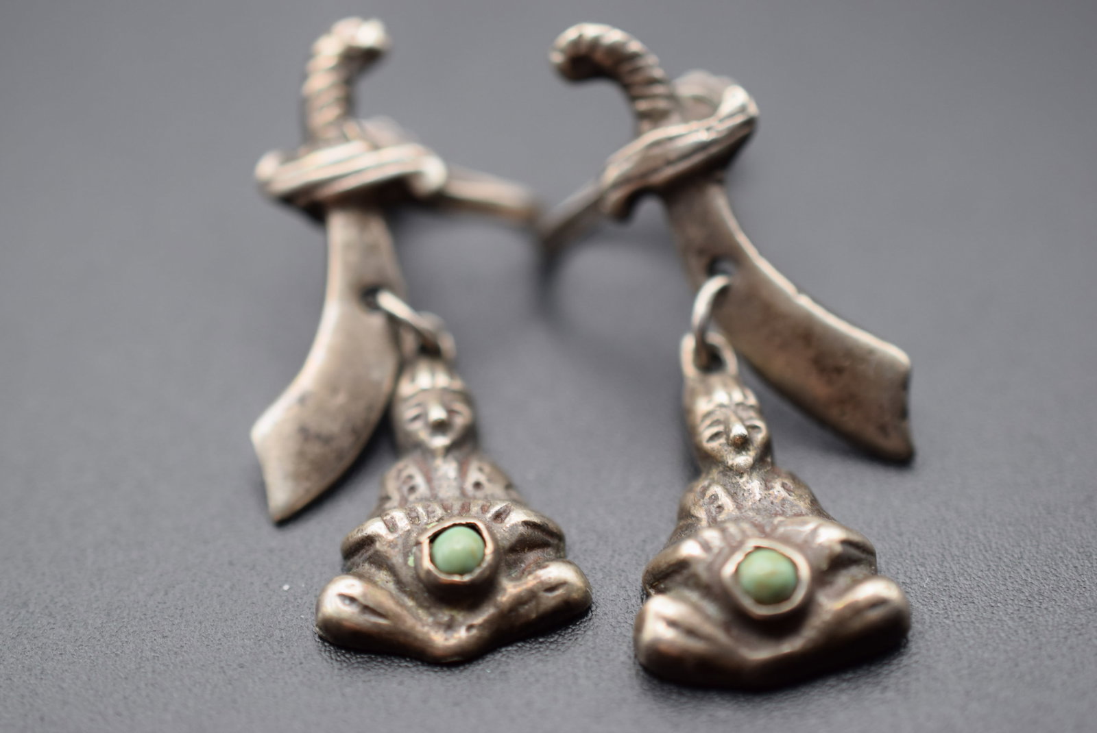 Old Sterling Screwback Sword Meditation Vintage Earrings Lot HK 251 (1 of 3)