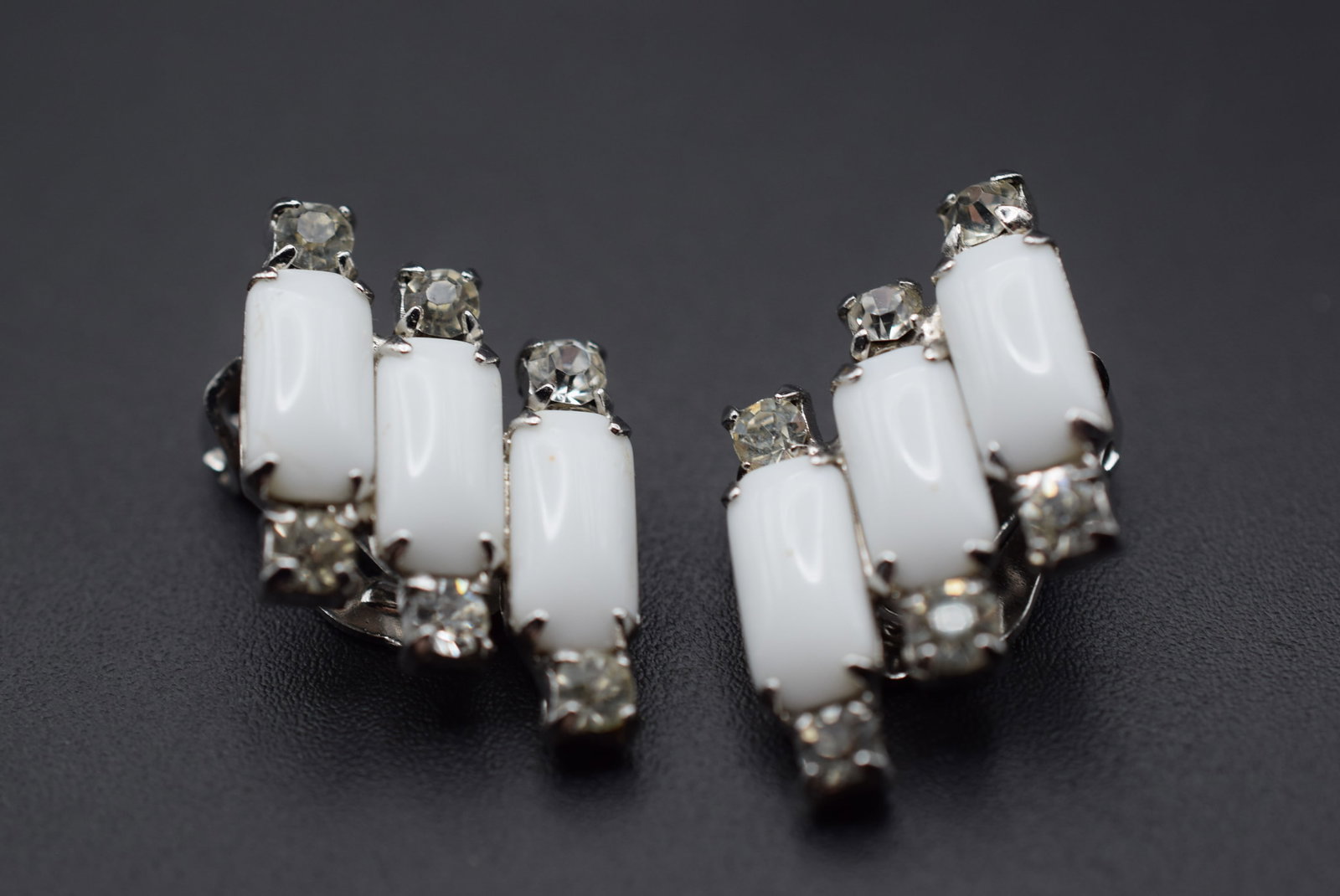 Clip Rhinestone 1940's Vintage Earrings Lot HK 252 (1 of 2)