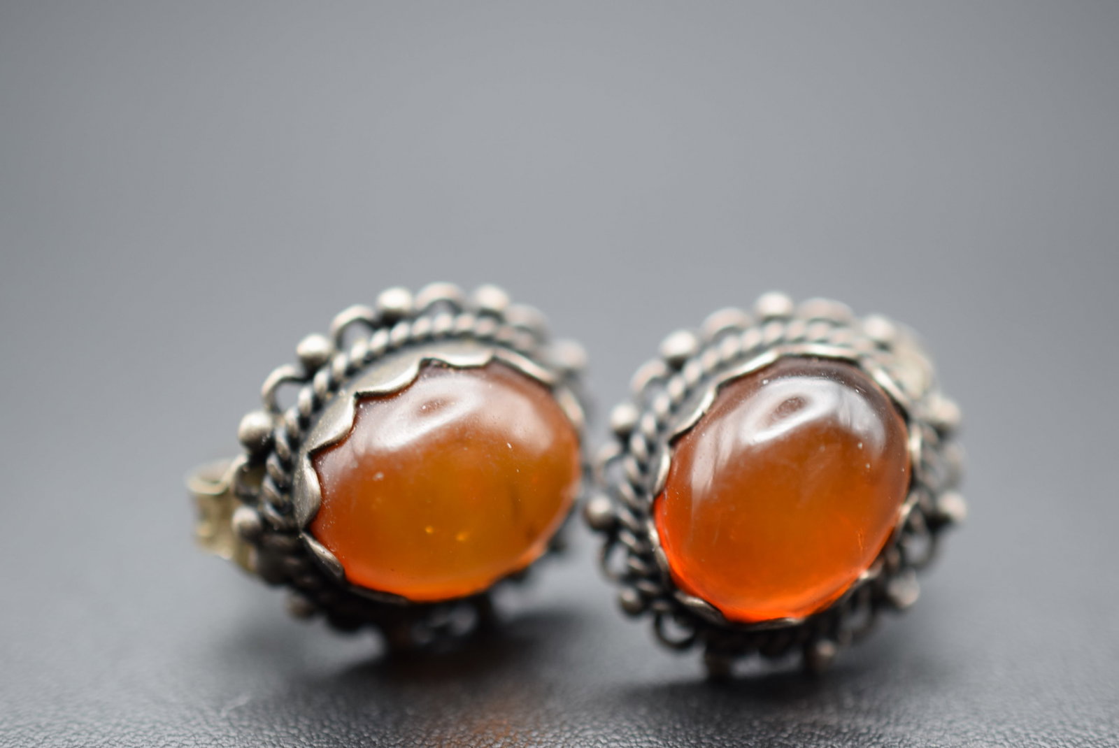Amber Sterling Silver Vintage Pierced Earrings Lot HK 255: Amber Sterling Silver Vintage Pierced Earrings