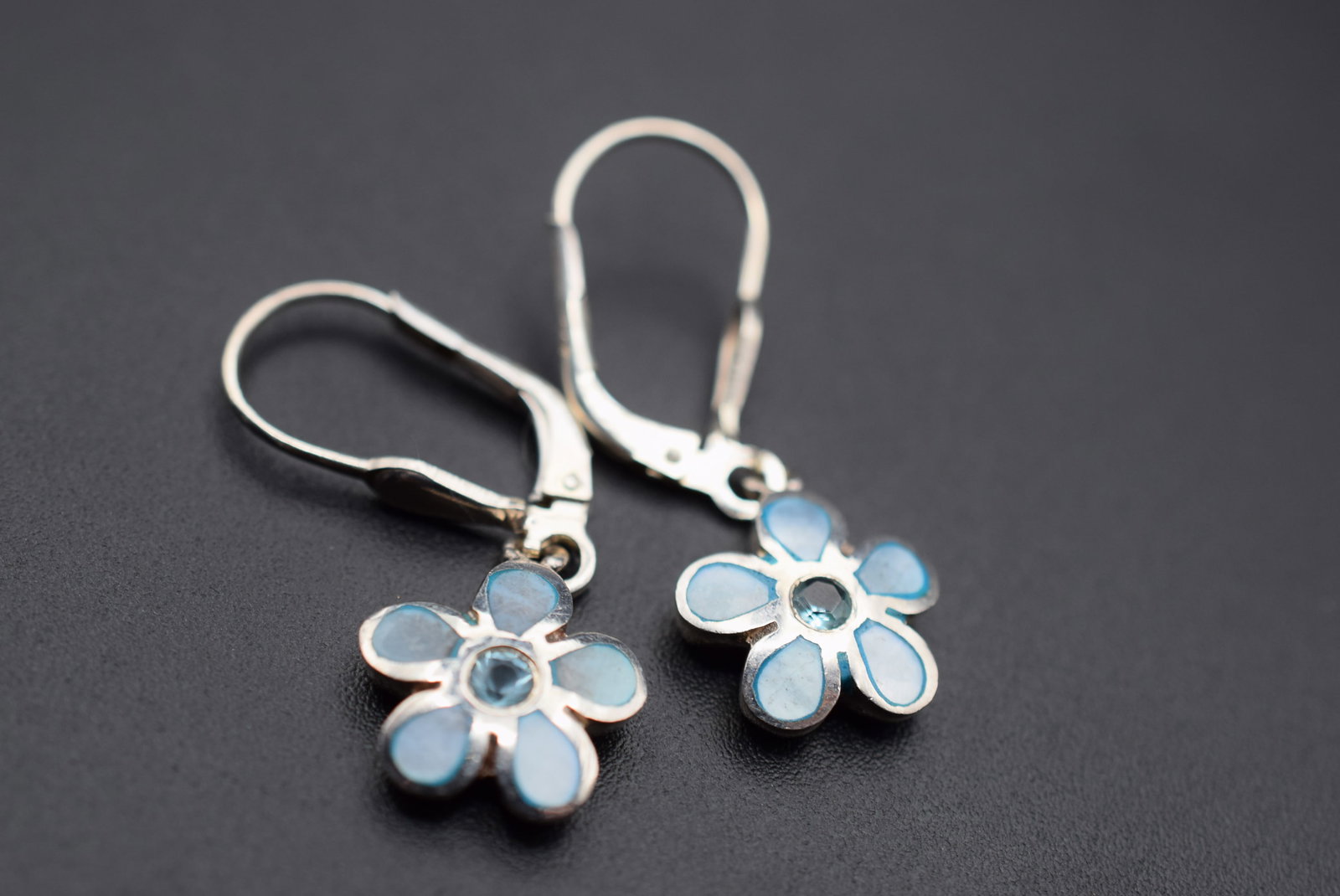 Enamel Flower Sterling Silver Vintage Pierced Earrings Lot HK 260: Enamel Flower Sterling Silver Vintage Pierced Earrings