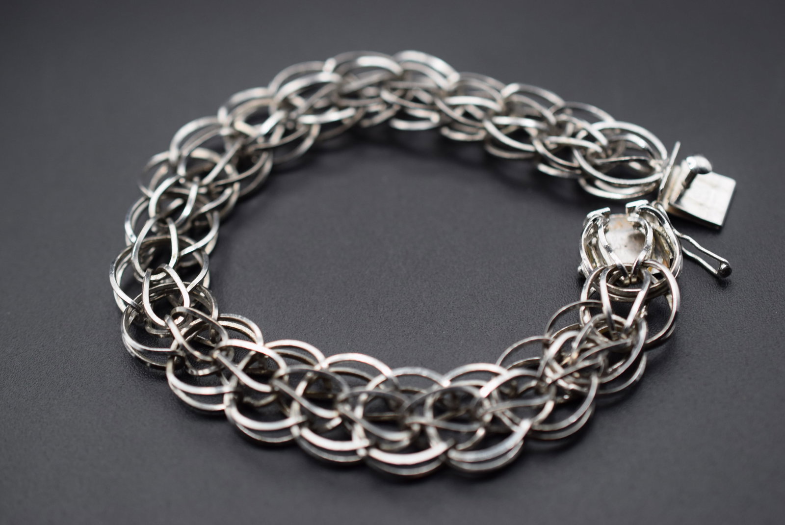 Bracelet Vintage Sterling Silver 925 Charm signed 19 grams Lot HK 287: Bracelet Vintage Sterling Silver 925 Charm signed 19 grams