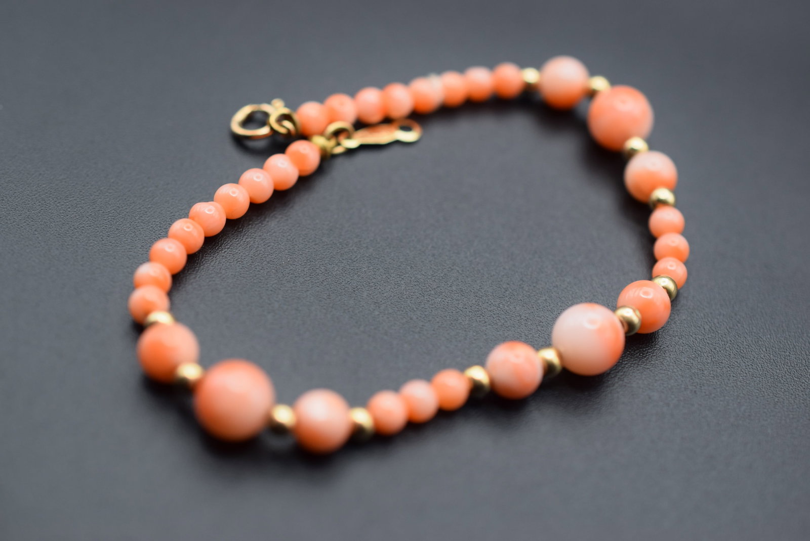 14K Gold Genuine Coral Bracelet Vintage 7" Lot HK 299 (1 of 2)
