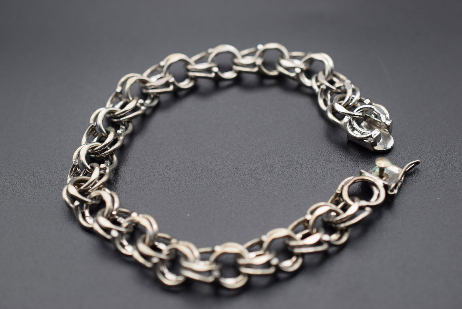 Sterling Silver 925 Charm Bracelet Vintage Signed 20.34 grams Lot HK 339: Sterling Silver 925 Charm Bracelet Vintage Signed 20.34 grams 7 182" long