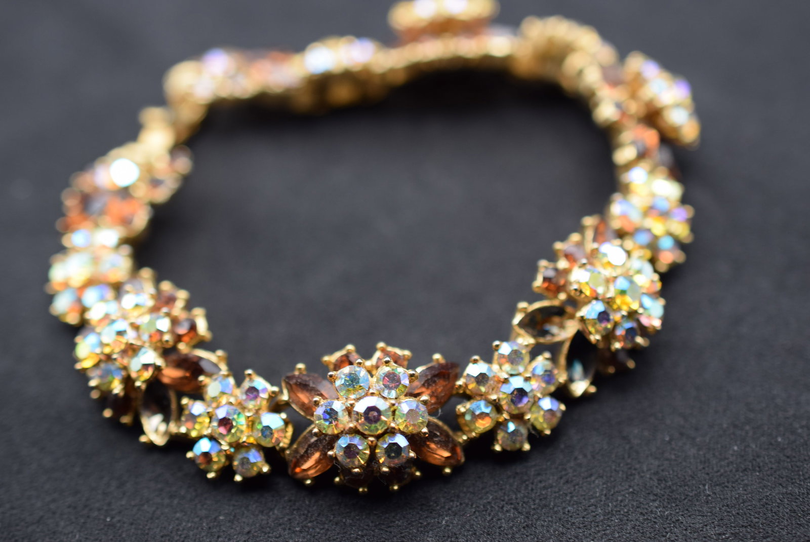 Trifari Signed Bracelet Vintage Lot HK 356: Trifari Signed Bracelet Vintage missing 3 stones