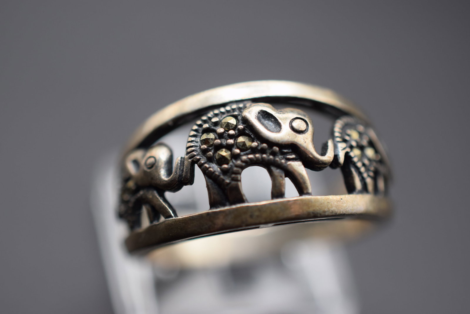Elephant Ring Vintage Sterling Size 10 Marcasite Ring Vintage Sterling Lot HK 418 (1 of 2)