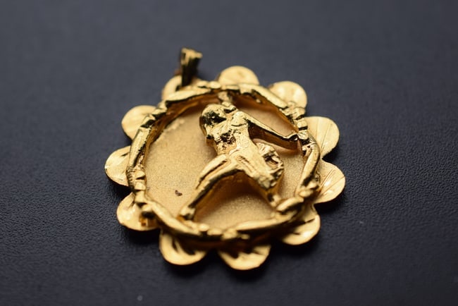 1970's Naked Lady Pendant Signed SC Sarah Coventry Lot EH 497 (1 of 2)