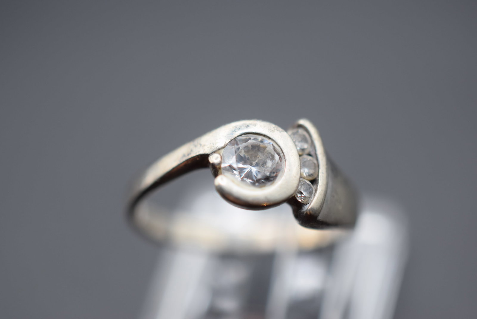 Modernist CZ Ring Vintage Sterling Size 7.75 Lot HK 503 (1 of 2)