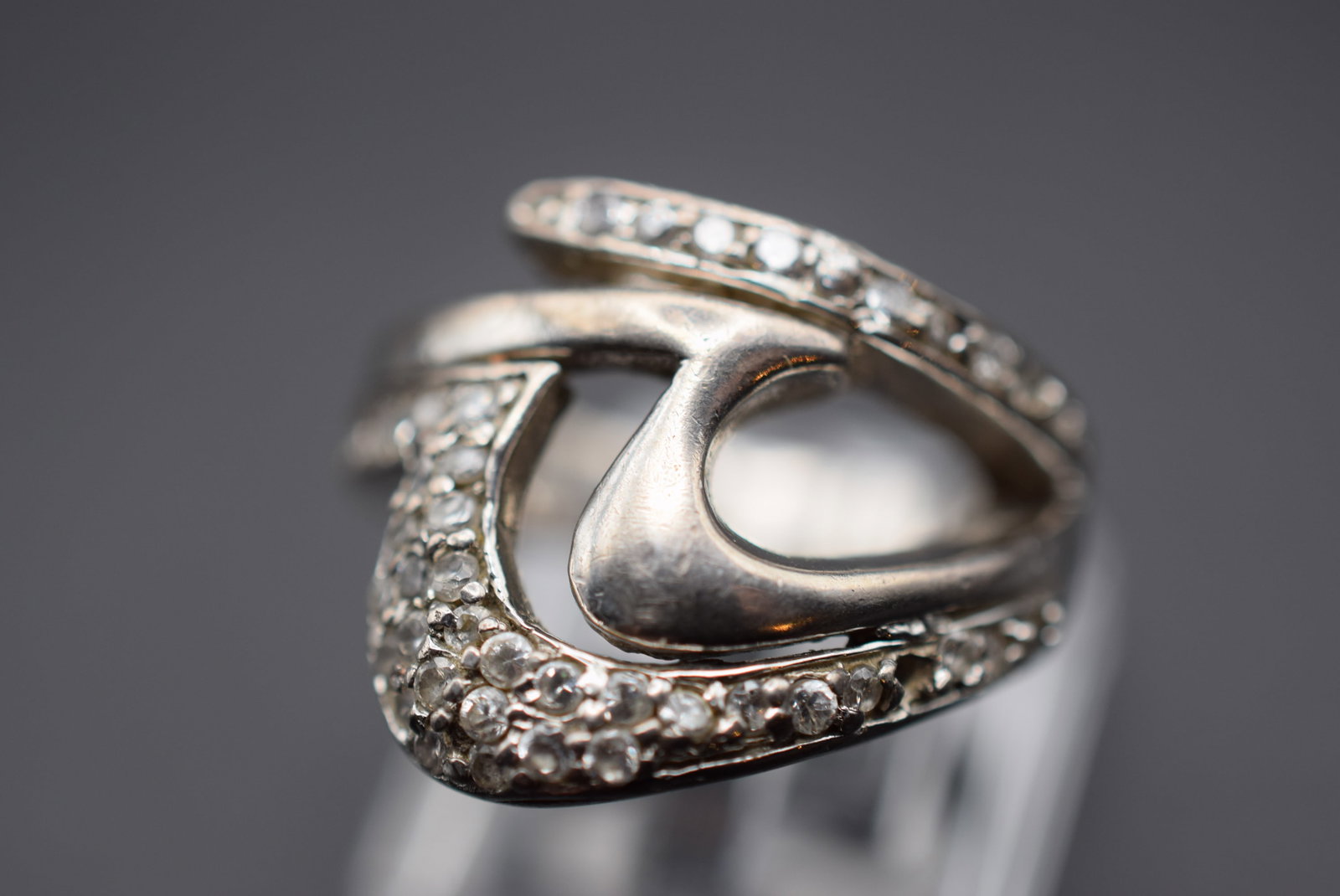 Modernist Ring Vintage Sterling Size 6.75 weighs 9 gramsLot HK 508 (1 of 3)