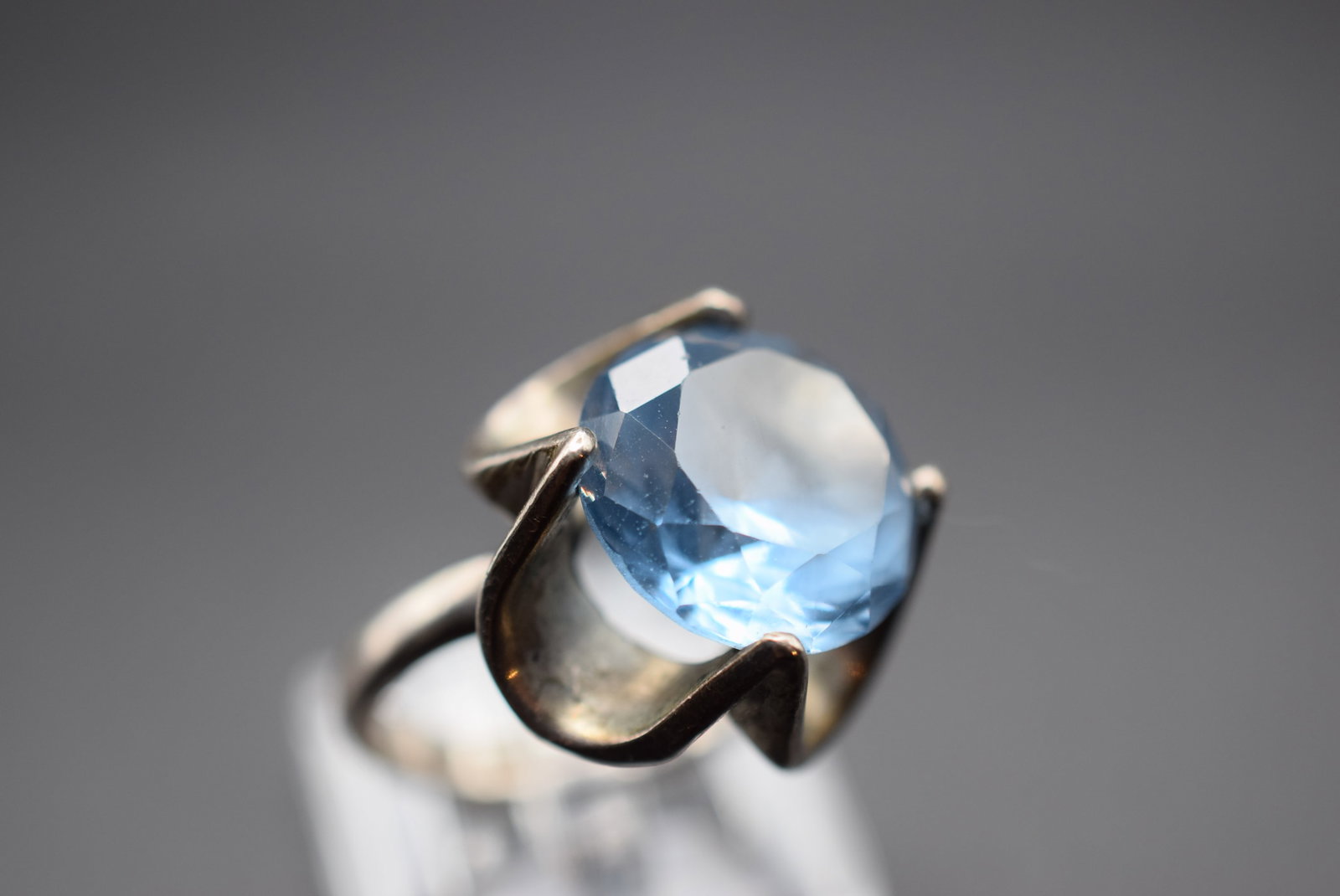 Huge Scalloped Ring Vintage Sterling Size 6 weighs 8.5 grams Lot HK 531: Huge Scalloped Ring Vintage Sterling Size 6 weighs 8.5 grams