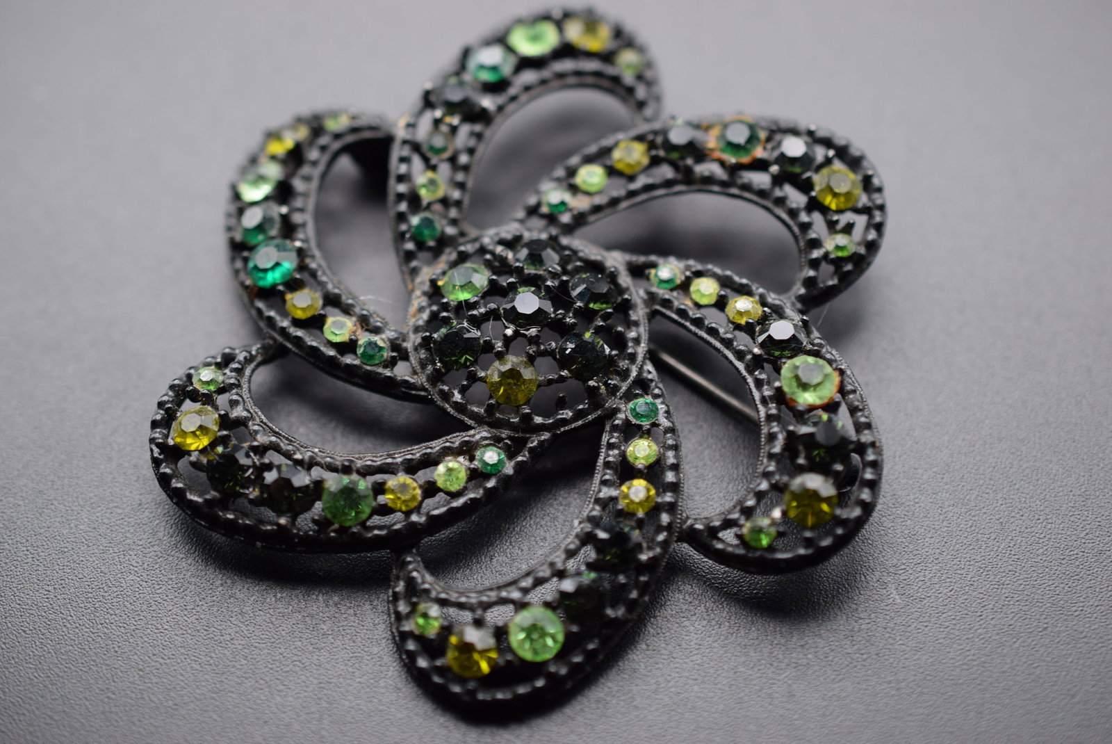 Huge Rhinesone Brooch Pin Vintage Japanned 1940's Vintage Lot EH 572 (1 of 2)