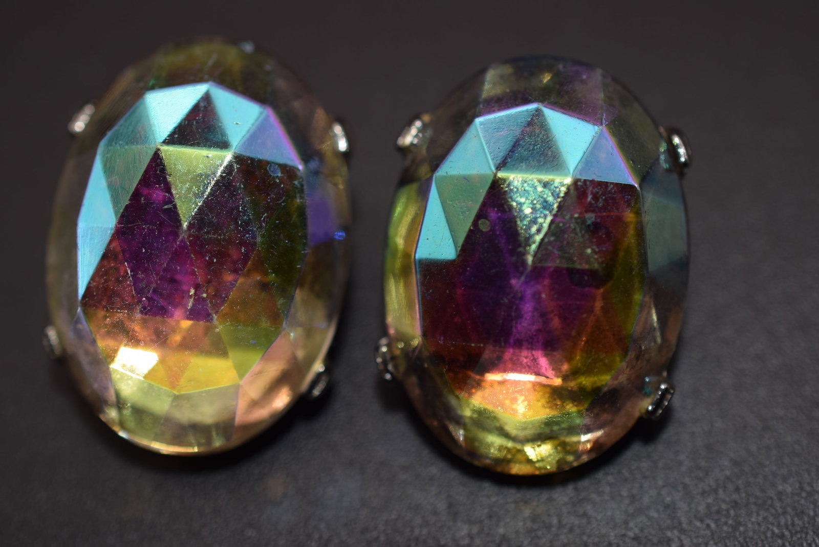 Pierre Huge Faceted Cabochon Clip Vintage Earrings ot EH 594: Pierre Huge Faceted Cabochon Clip Vintage Earrings measures 1" x 3/4" unsigned