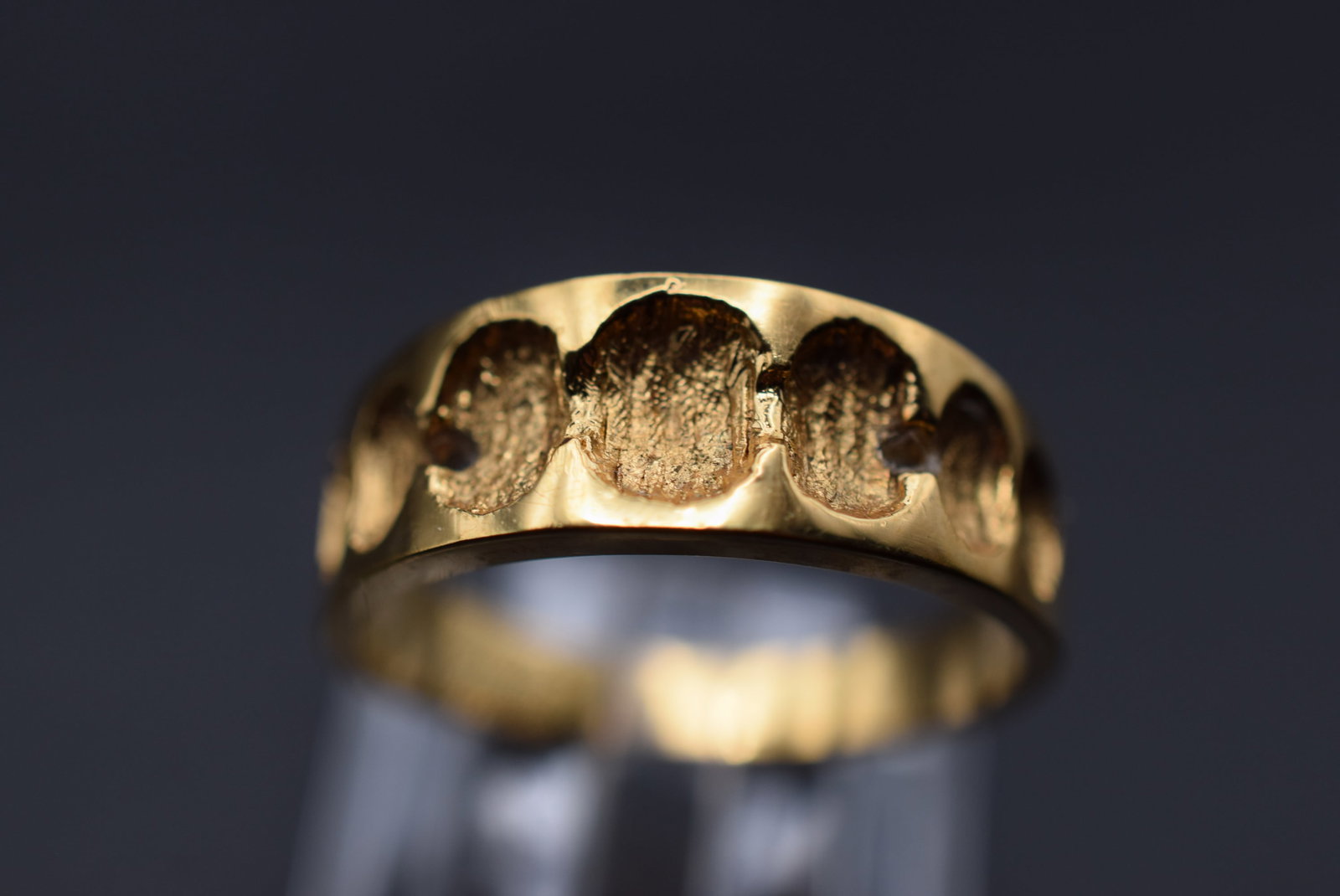 Curvy 1970's Ring Vintage Lot HK 602 (1 of 2)
