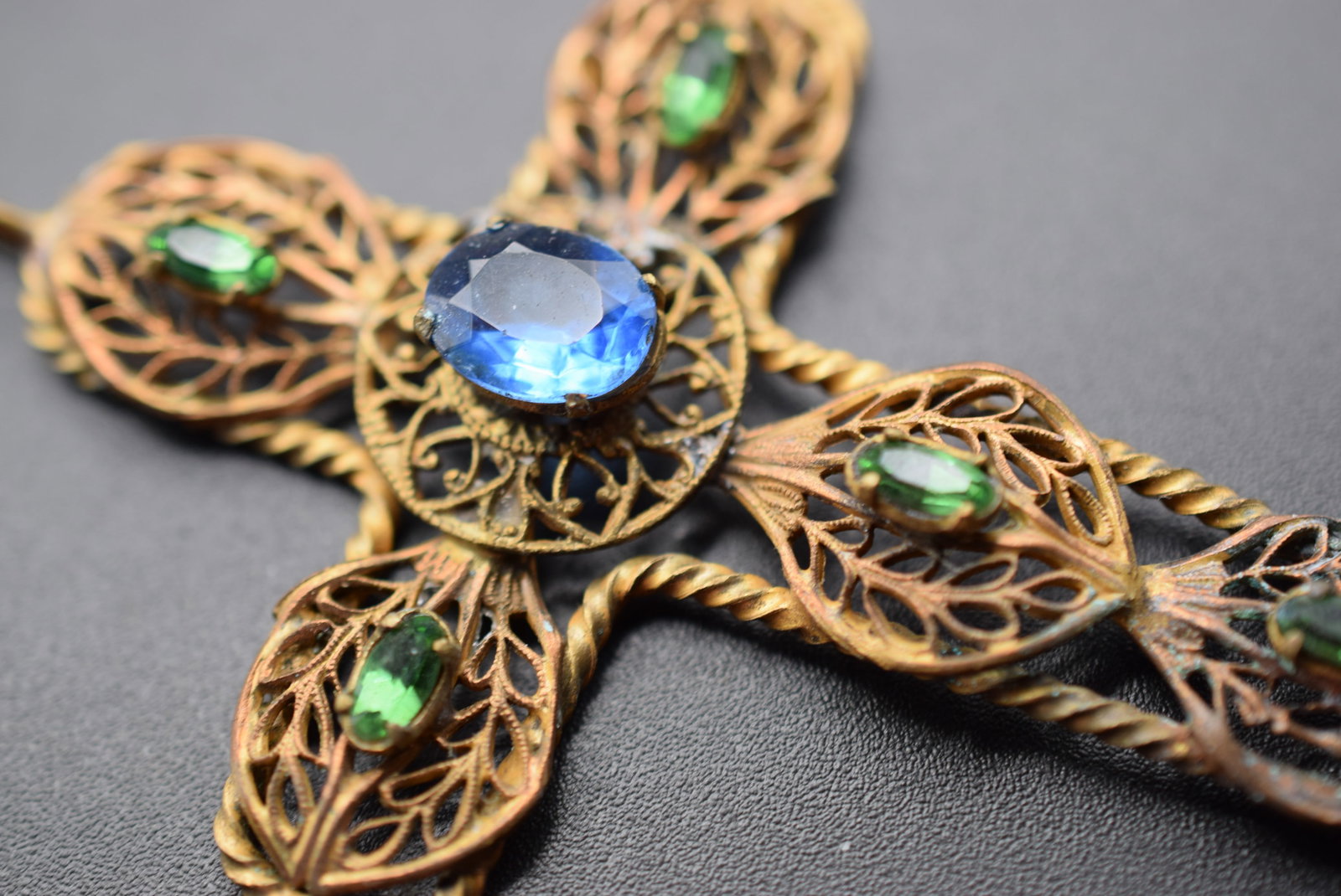 Pendant Vintage Filigree Cross 3 1/4" high Lot HK 613 (1 of 3)