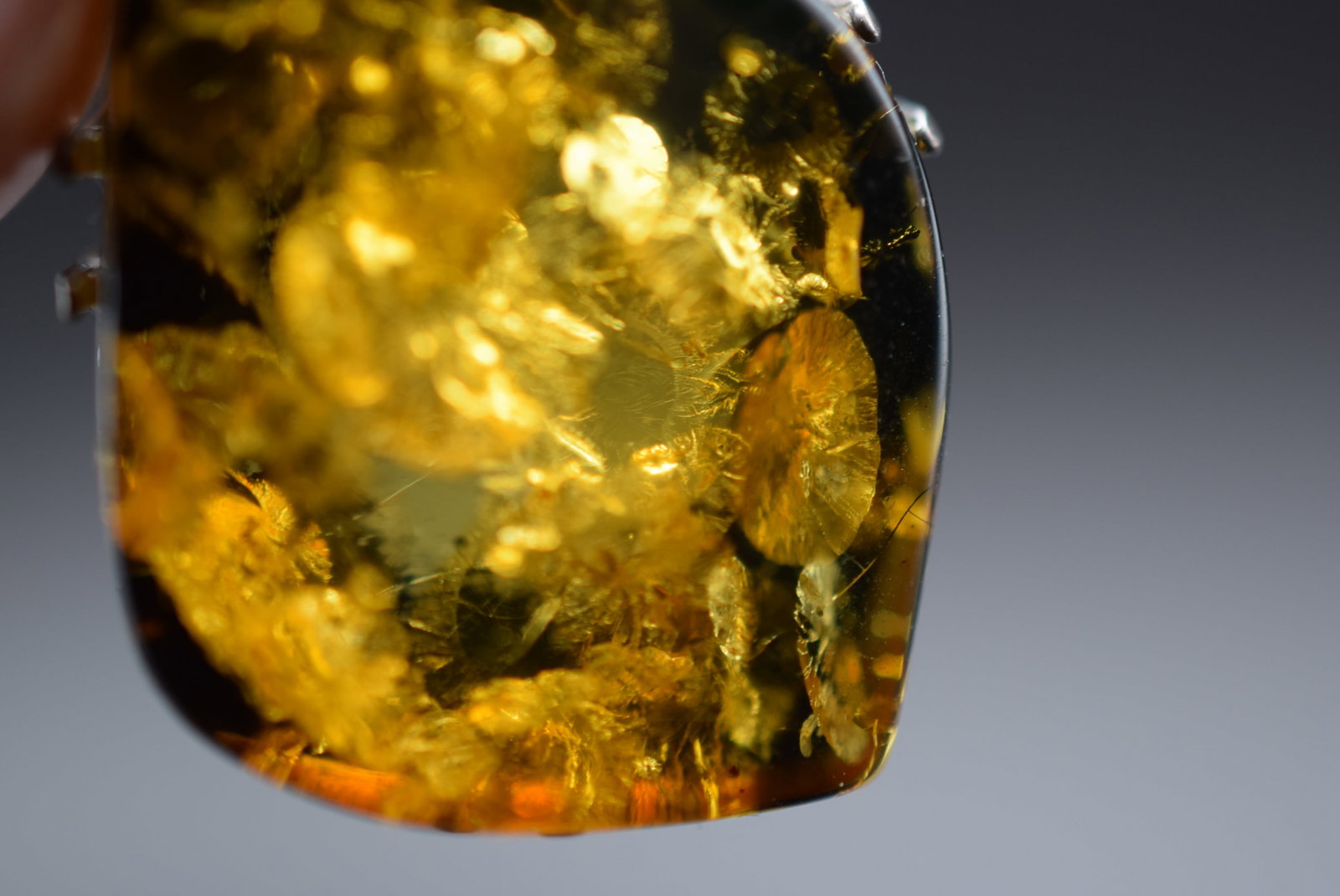 Amber Sterling Pendant Vintage Lot HK 616: Amber Sterling Pendant Vintage