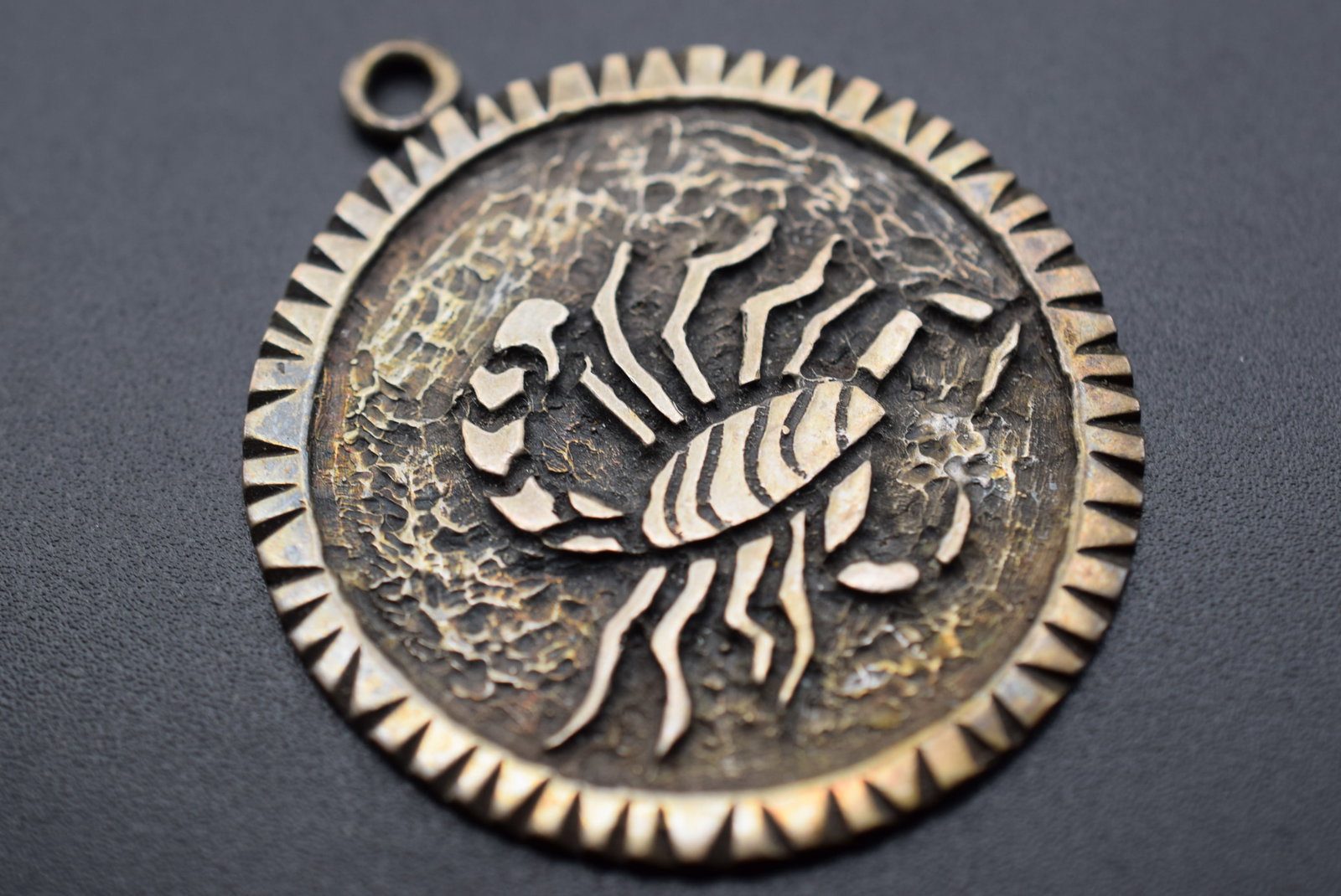 Scorpion 1970's Pendant Vintage Lot HK 620: Scorpion 1970's Pendant Vintage