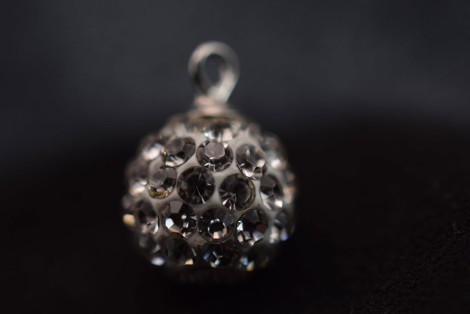 Crystal Ball Pendant Vintage Lot HK 642: Crystal Ball Pendant Vintage