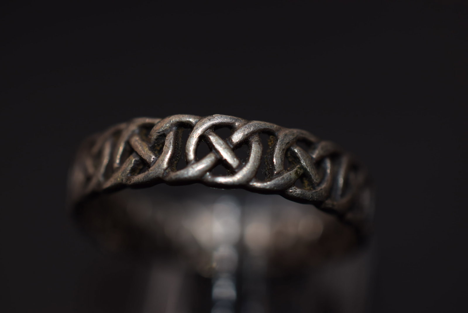 Celtic Weave Vintage Sterling Silver 925 Vintage Ring Size 14 Lot EH 669: Celtic Weave Vintage Sterling Silver 925 Vintage Ring Size 14 measures 1/4" unsigned silver untested weighs 3.88 grams