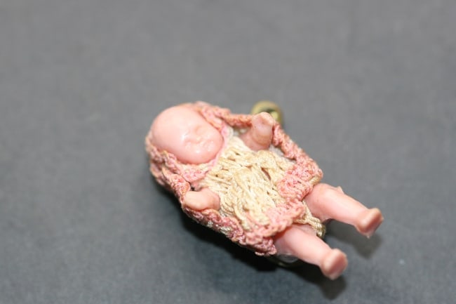 Vintage Miniature Plastic Baby Doll 1930 Crochet dress Lot 703 (1 of 3)