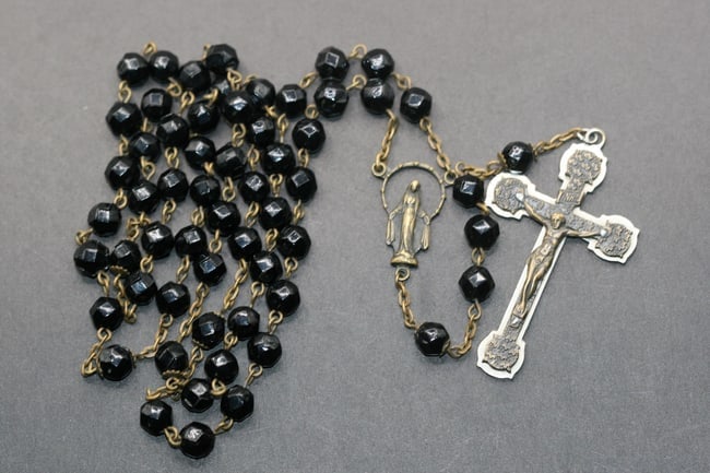 Rosary Black Crystal Vintage Lot 724 (1 of 4)