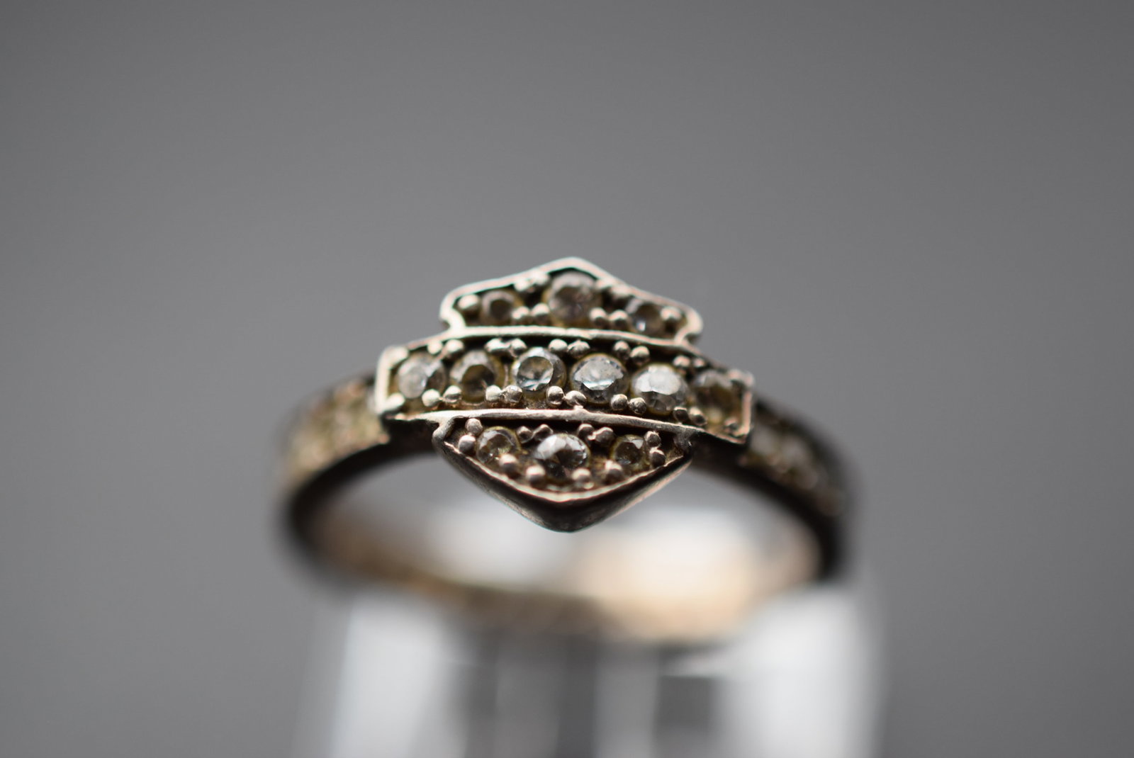 Eternity stones all the way around Sterling Silver 925 Vintage Ring Size 7.5 Lot EH 730: Eternity stones all the way around Sterling Silver 925 Vintage Ring Size 7.5 measures 3/8" signed 925 weighs 3.56 grams