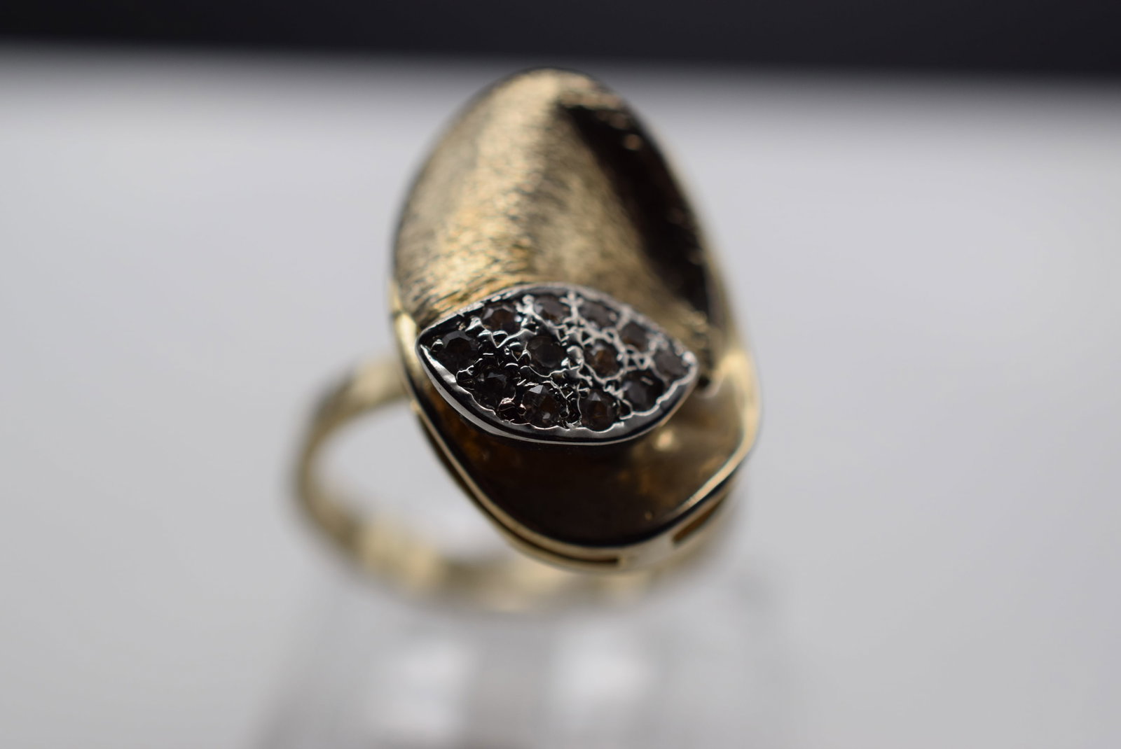 Cocktail 1970's Ring Vintage Lot HK 786: Cocktail 1970's Ring Vintage