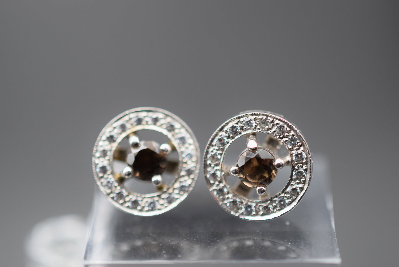 CZ Stud Earrings Pierced Lot EH 834 (1 of 3)