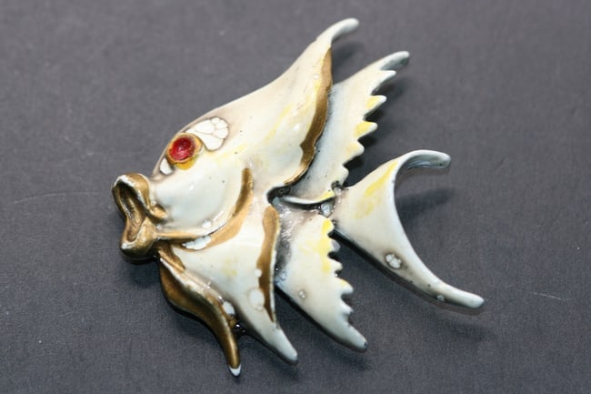Tropical Fish Figural Enamel Brooch Pin Vintage Lot 847 (1 of 3)