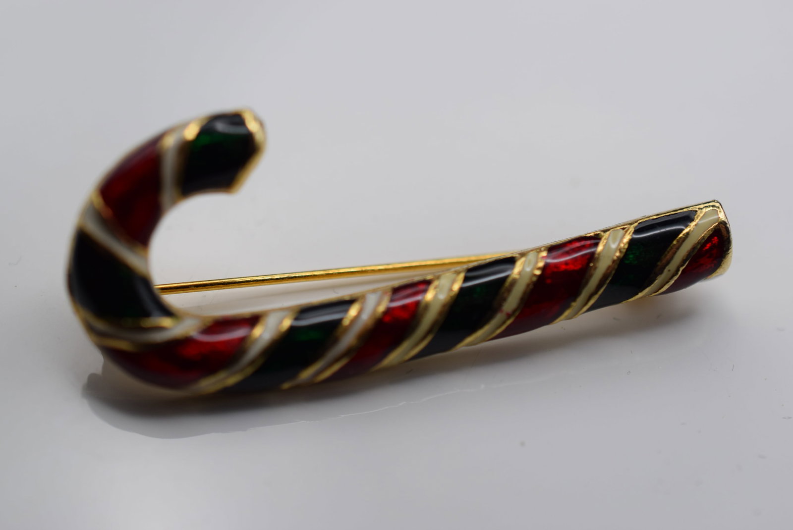 Candy Cane Enamel Brooch Pin Vintage Lot HK 869: Candy Cane Enamel Brooch Pin Vintage