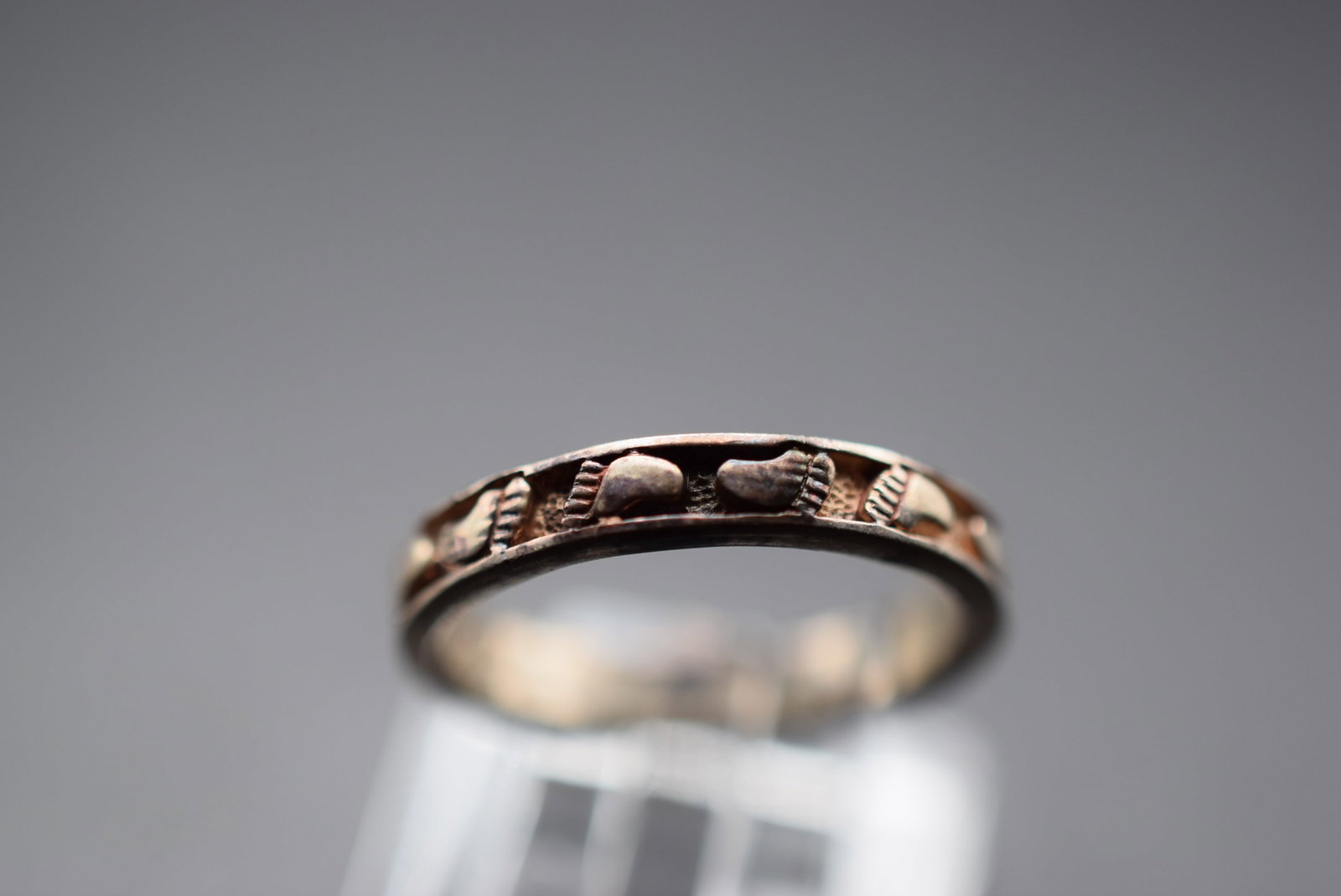 Barefeet Foot Sterling Silver 925 Vintage Ring Size 7 Lot EH 911: Barefeet Foot Sterling Silver 925 Vintage Ring Size 7 measures 1/8" wide signed 925 weighs 3.21 grams
