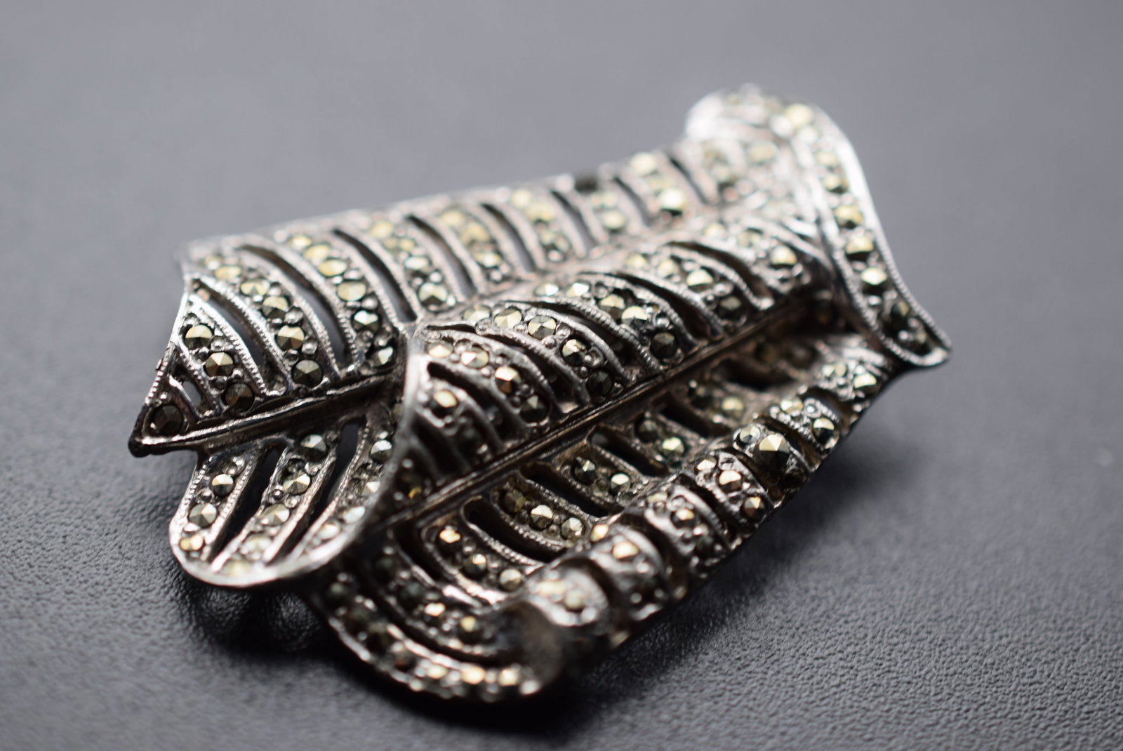 Marcasite Vintage Clip Vintage 1940's Lot EH 927: Marcasite Vintage Clip Vintage 1940's measures 1 1/2" x 1 1/8" may be Sterling but unmarked and untested