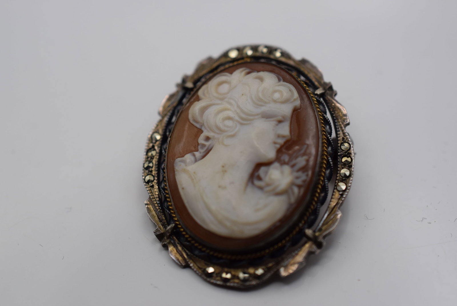 Cameo Old Brooch Sterling Vintage Lot HK 930: Cameo Old Brooch Vintage Sterling