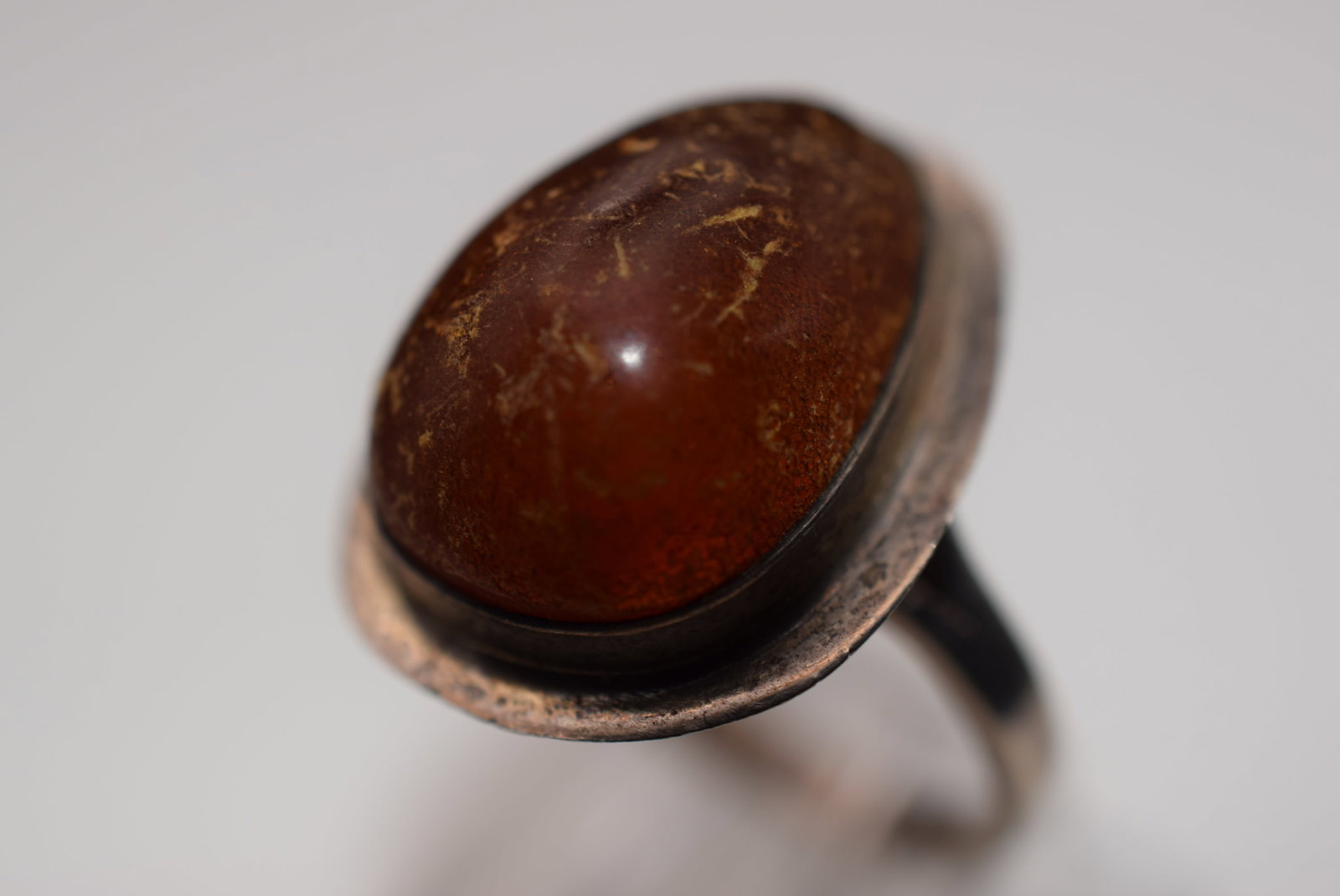 Old Amber Sterling Silver 925 Vintage Ring Size 6.5 Lot EH 935: Old Amber Sterling Silver 925 Vintage Ring Size 6.5 top measures 1" signed 925 weighs 3.76 grams