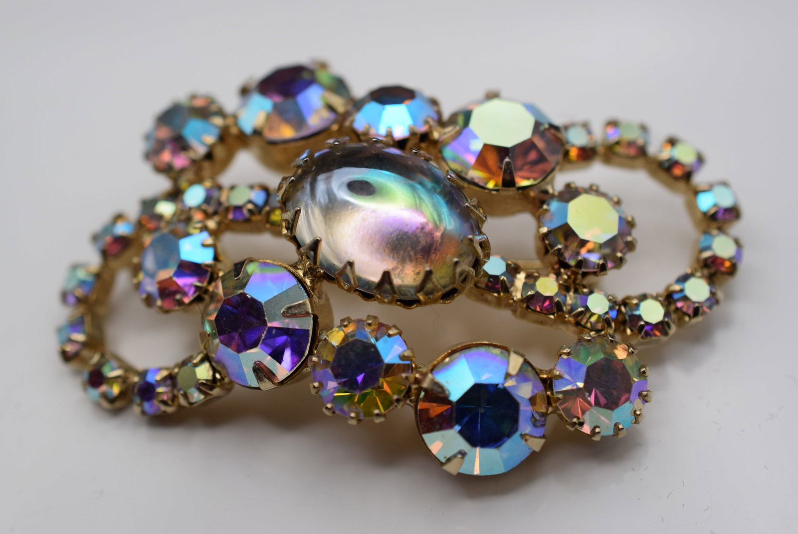 Oversize Continental 1940's Brooch Vintage Lot HK 936 (1 of 2)