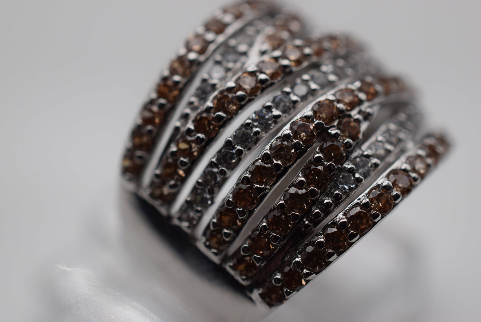 Super Wide CZ Sterling Silver 925 Vintage Ring Size 4.75 Lot EH 951: Super Wide CZ Sterling Silver 925 Vintage Ring Size 4.75 top measures 5/8" signed 925 weighs 7.11 grams