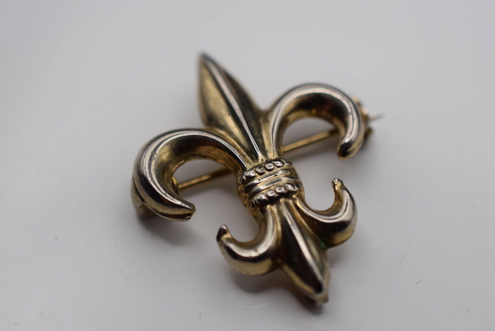 Brooch Vintage Fleur de Lys Lot HK 969 (1 of 2)