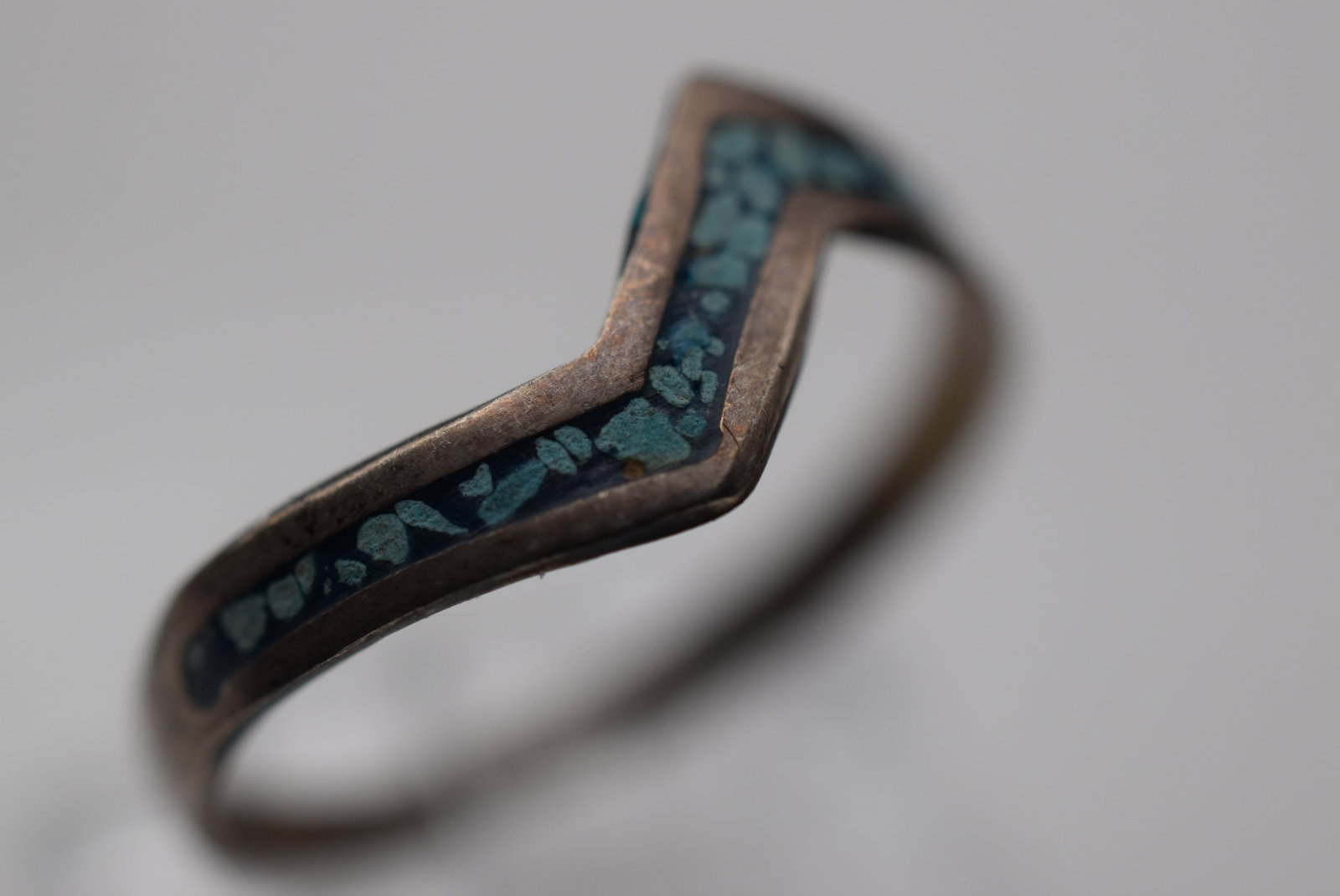 Turqoise inlaid Sterling Silver 925 Vintage Ring Size 7.25 Lot EH 979: Turqoise inlaid Sterling Silver 925 Vintage Ring Size 7.25 measures 1/4" wide signed 925